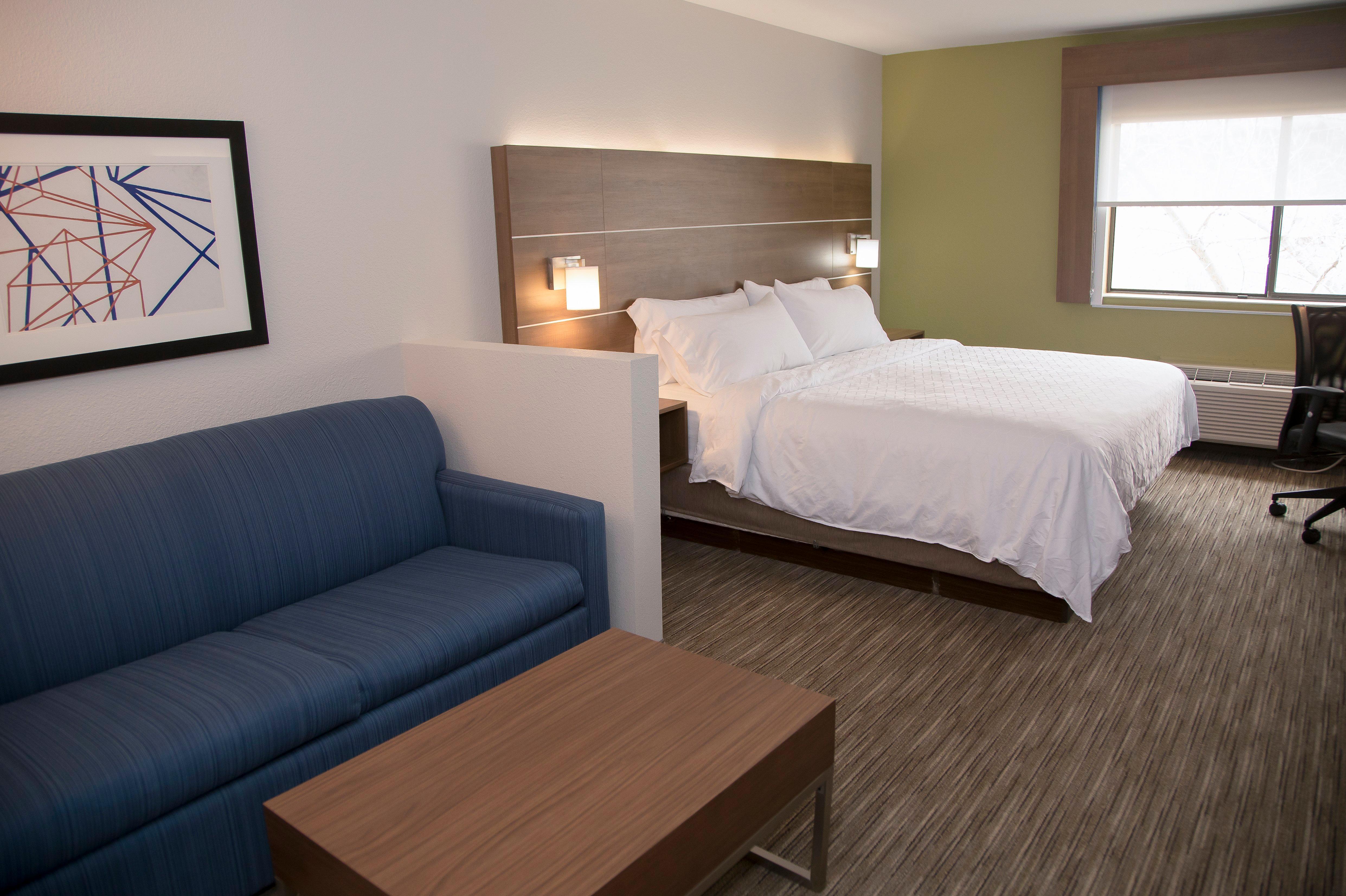 Holiday Inn Express & Suites Colorado Springs North By Ihg Exterior photo
