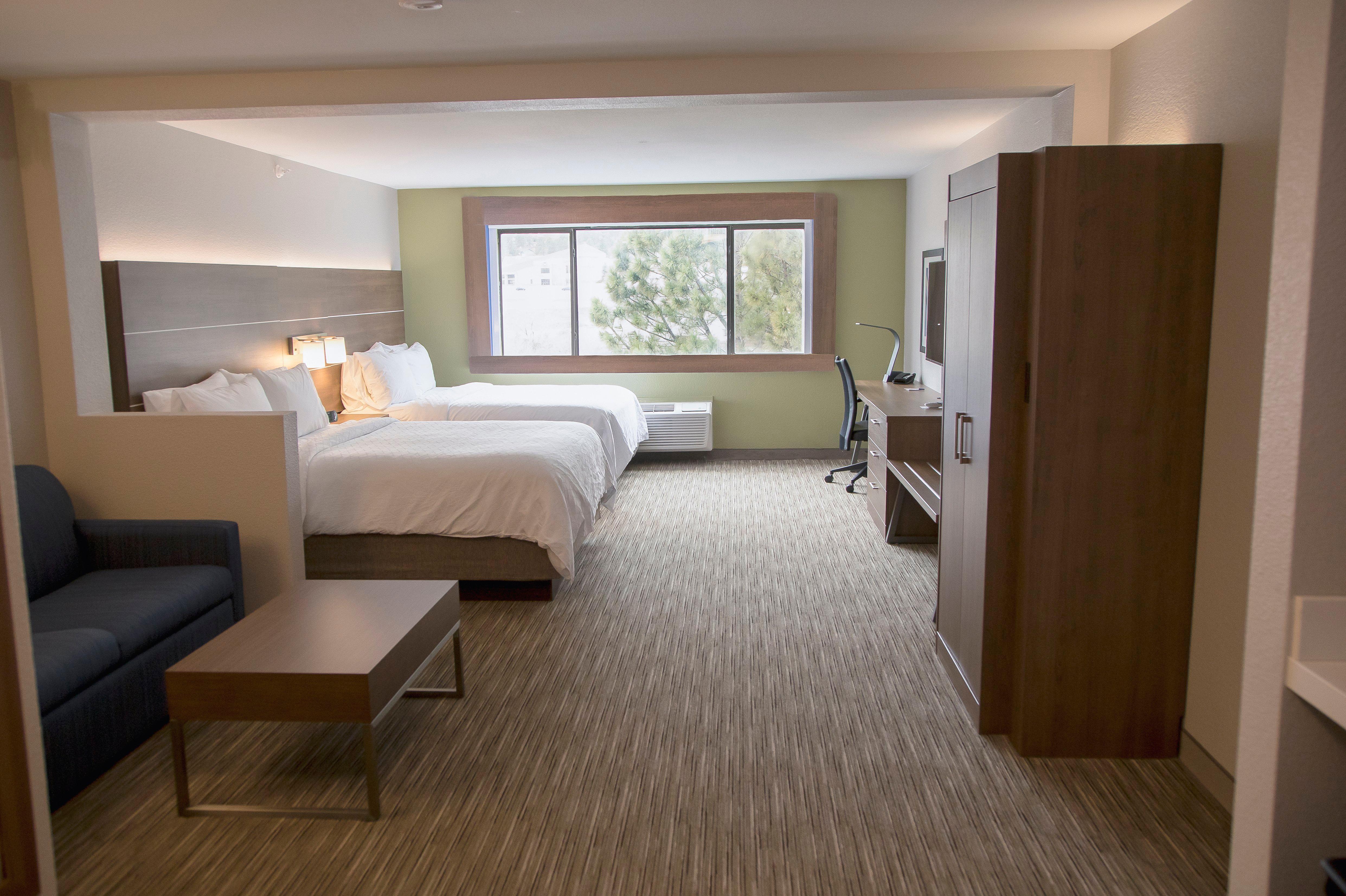 Holiday Inn Express & Suites Colorado Springs North By Ihg Exterior photo