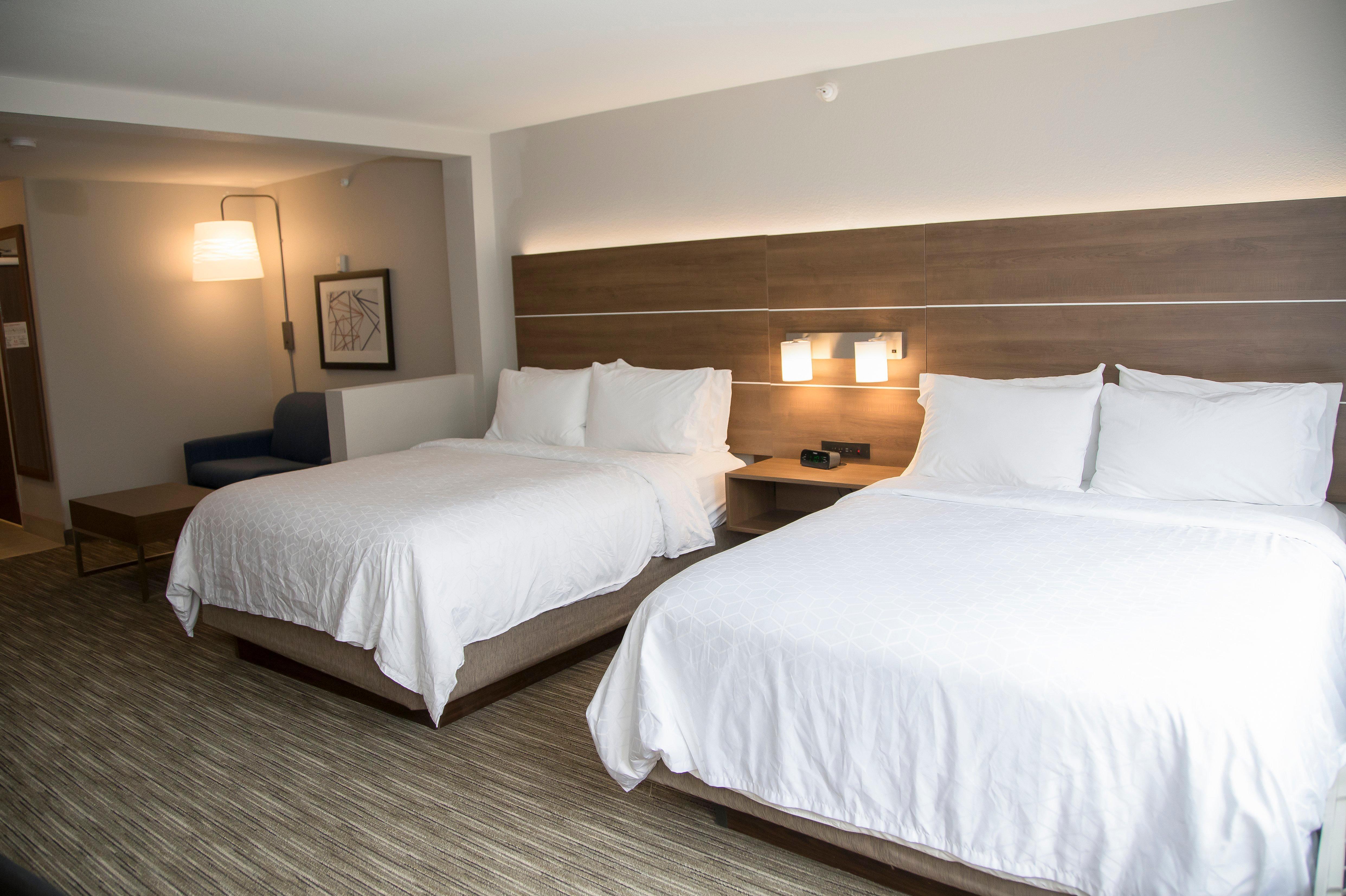 Holiday Inn Express & Suites Colorado Springs North By Ihg Exterior photo