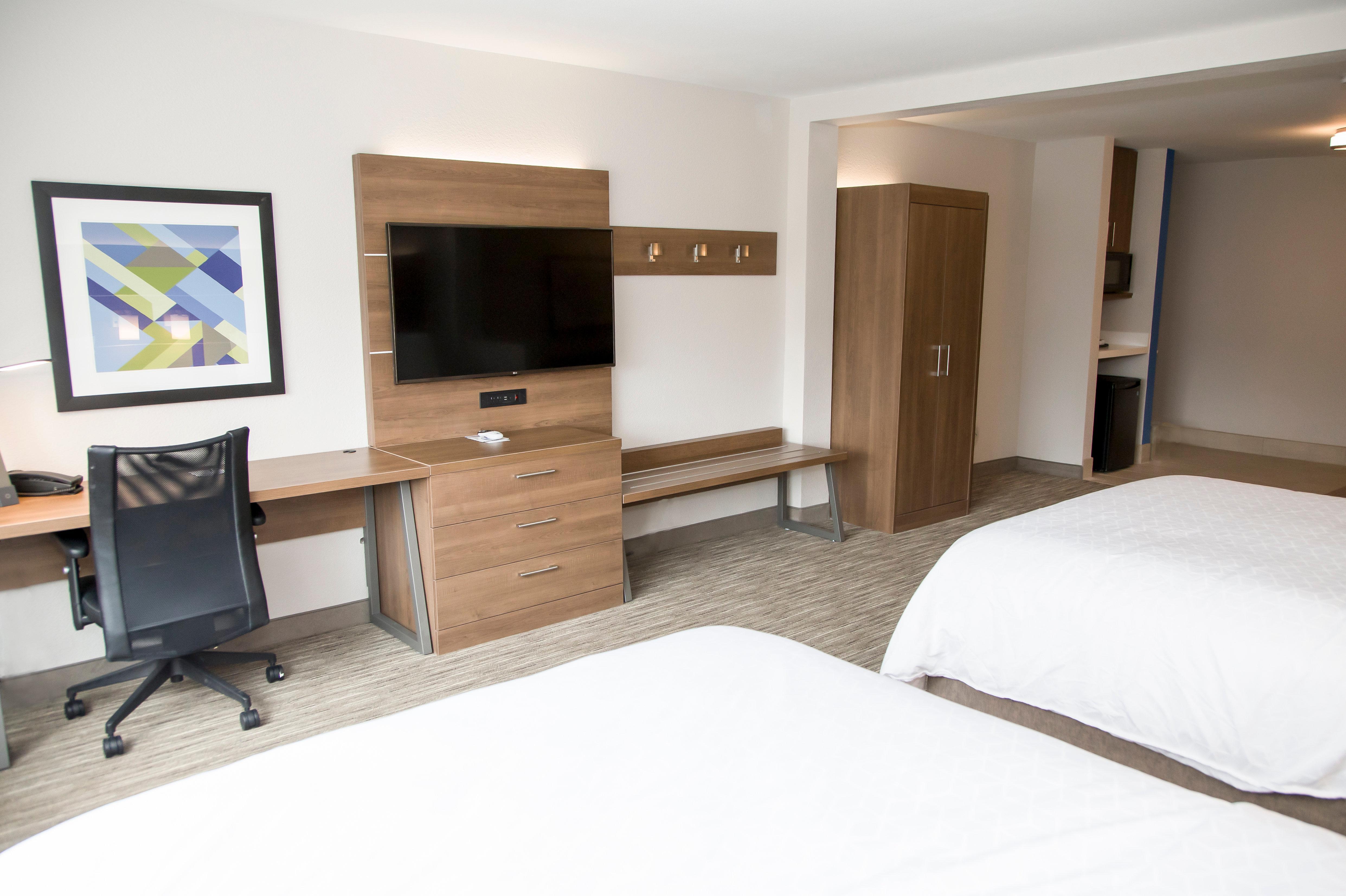 Holiday Inn Express & Suites Colorado Springs North By Ihg Exterior photo