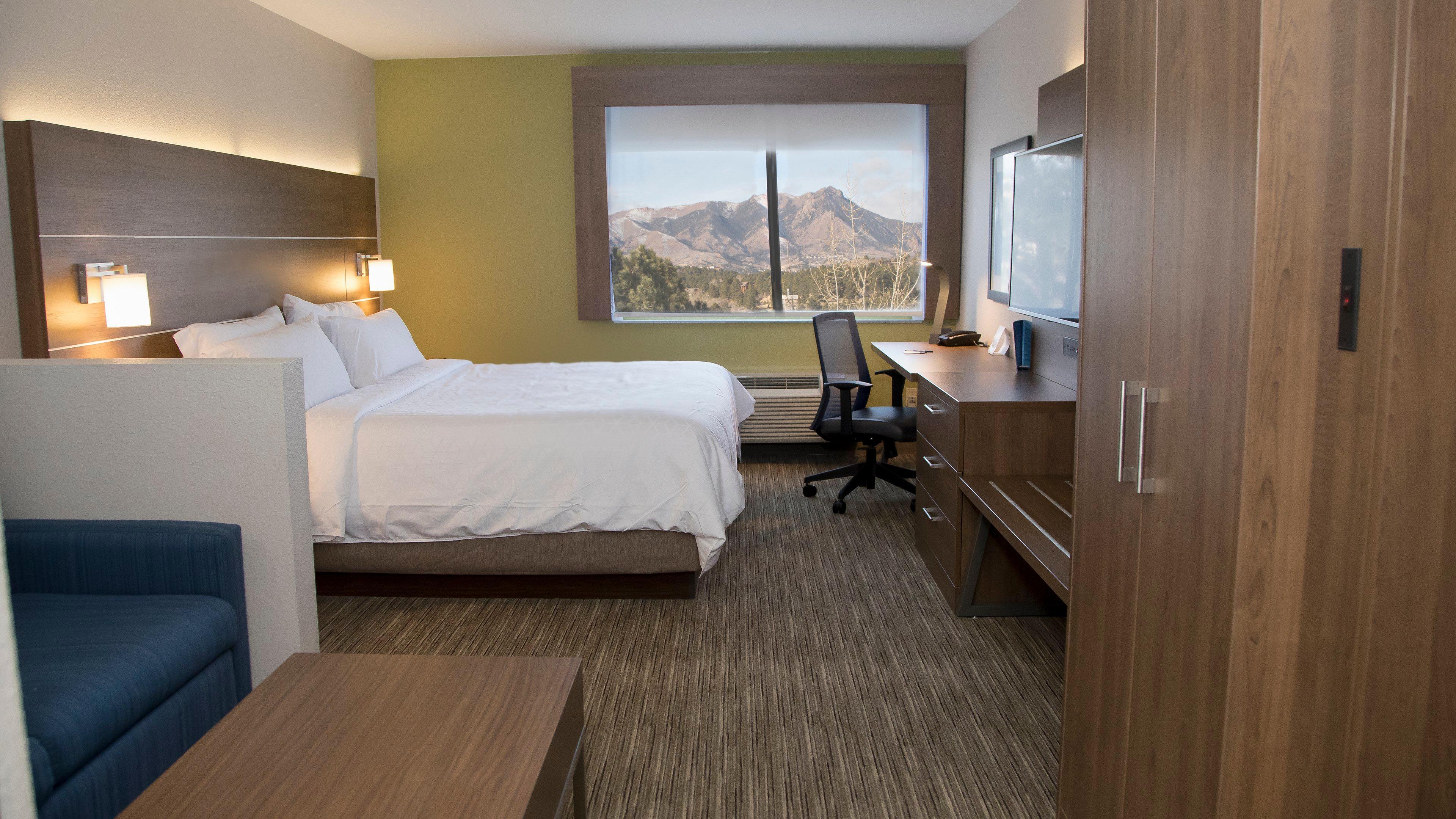 Holiday Inn Express & Suites Colorado Springs North By Ihg Exterior photo