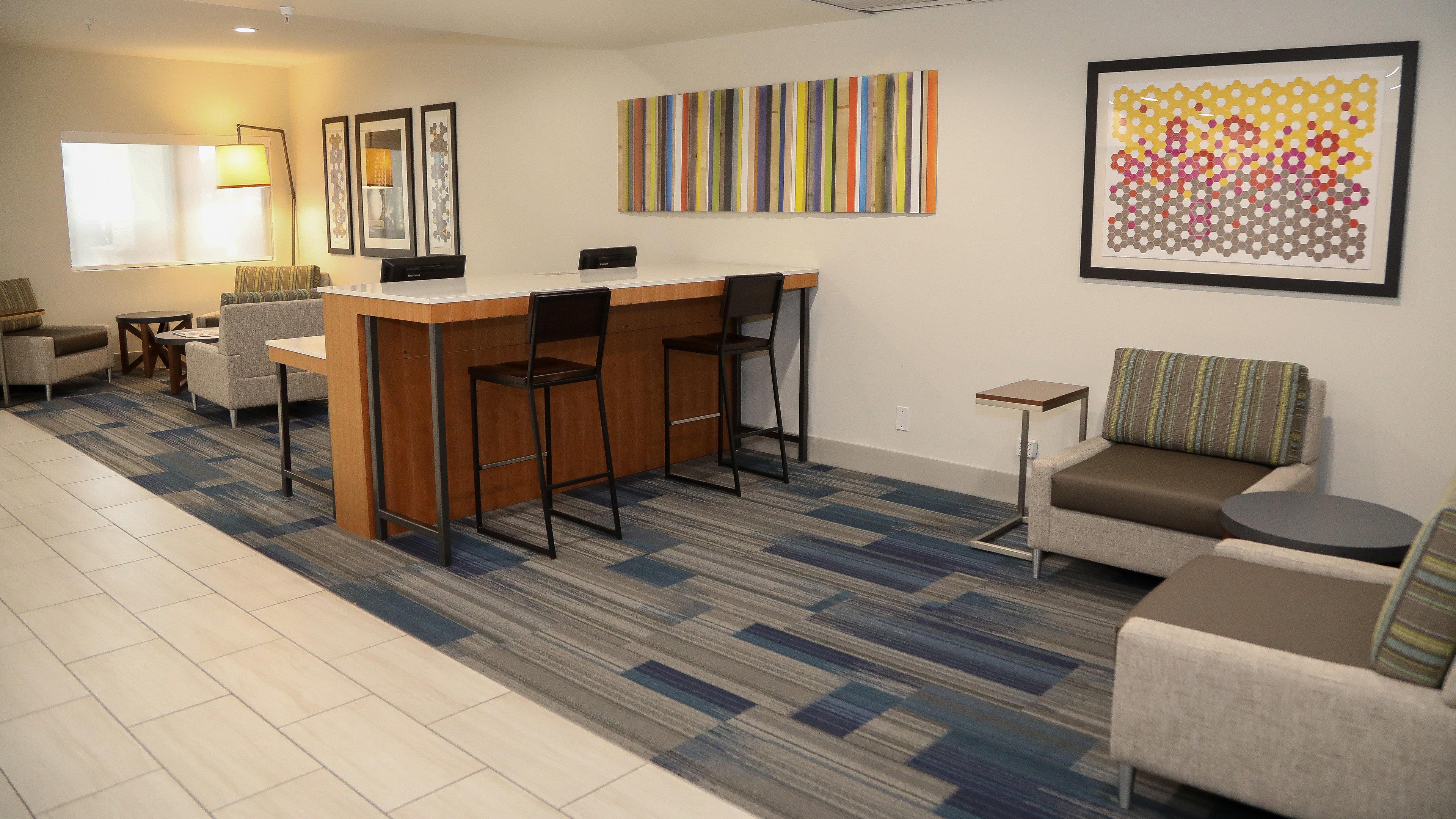 Holiday Inn Express & Suites Colorado Springs North By Ihg Exterior photo