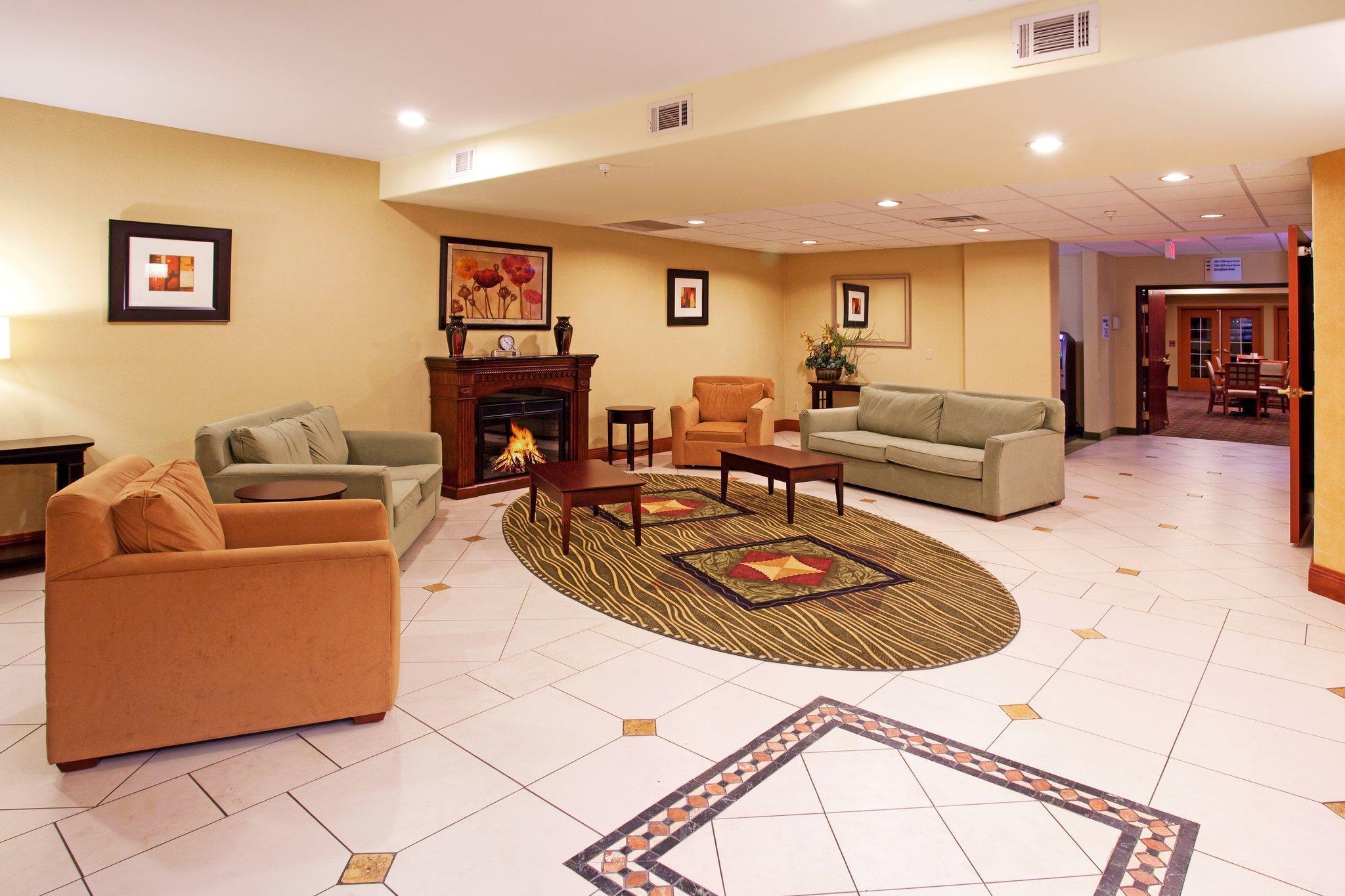 Holiday Inn Express & Suites Colorado Springs North By Ihg Exterior photo