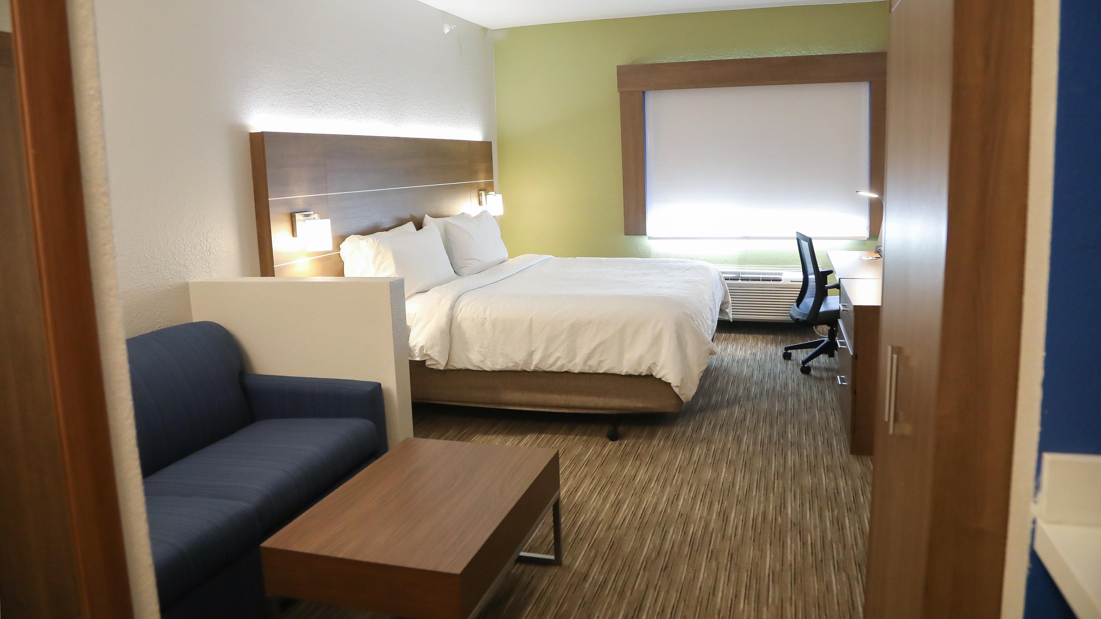 Holiday Inn Express & Suites Colorado Springs North By Ihg Exterior photo