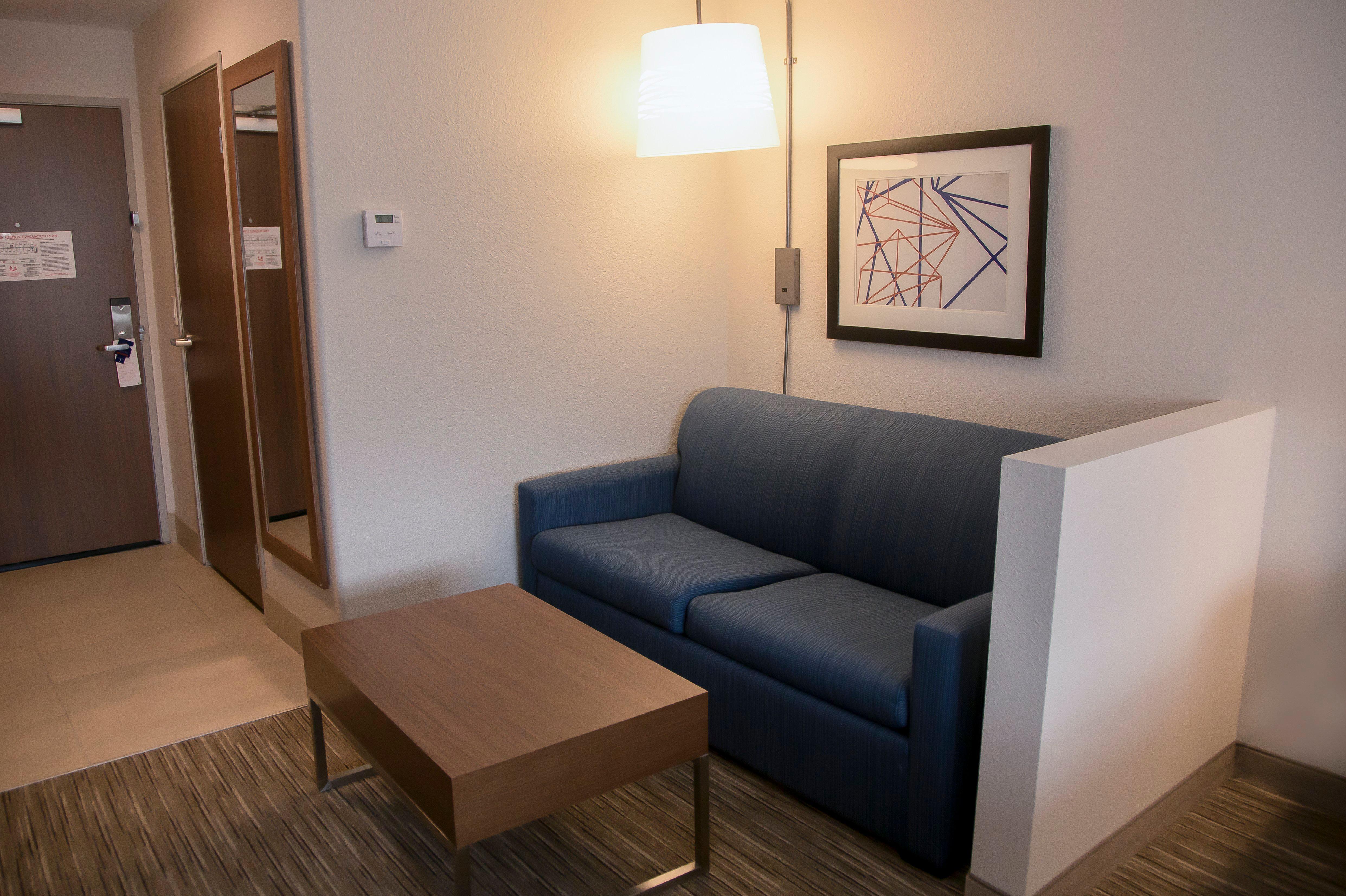 Holiday Inn Express & Suites Colorado Springs North By Ihg Exterior photo